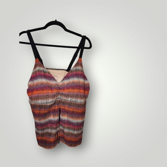 Ava&Viv Tankini Swim Top Red colorful Stripes Size 18 W - Picture 1 of 13
